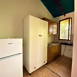 Ramo's Cozy Beachside Haven With Panoramic Views - 1st Semesterbostad Vlorë
