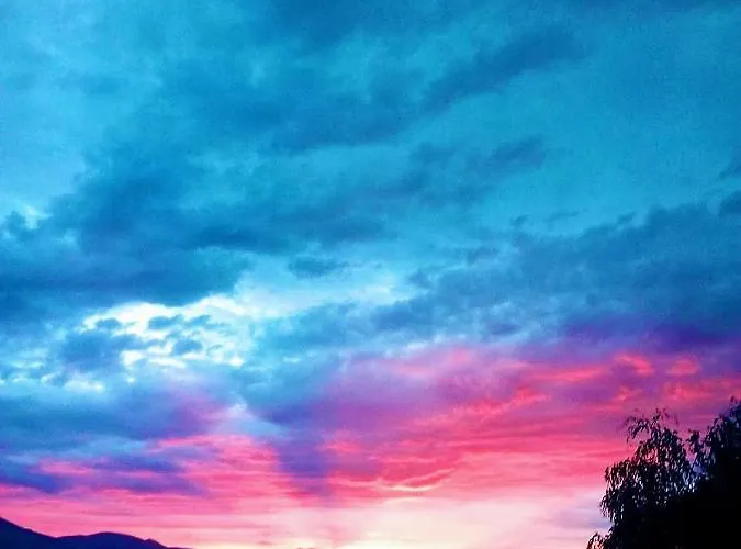 Ramo's Cozy Beachside Haven With Panoramic Views - 1st *