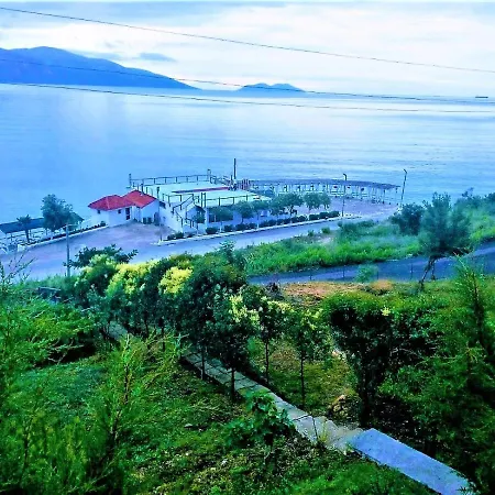 Ramo's Cozy Beachside Haven With Panoramic Views - 1st *