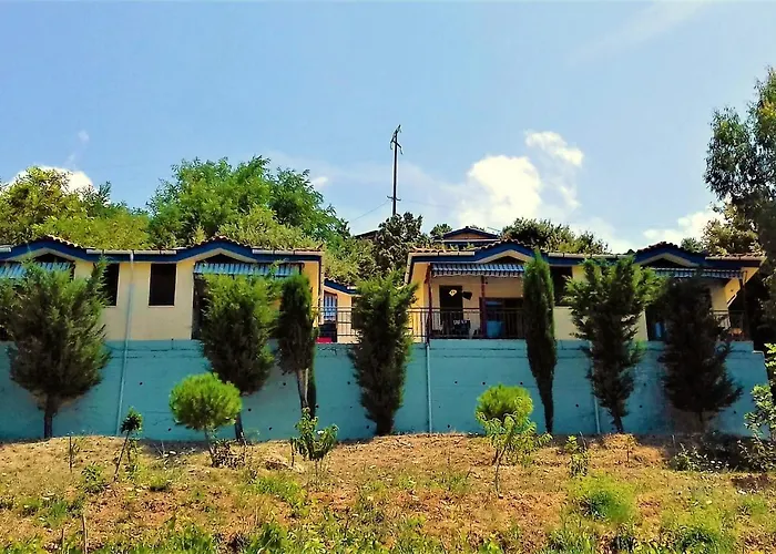 Ramo's Cozy Beachside Haven With Panoramic Views - 1st